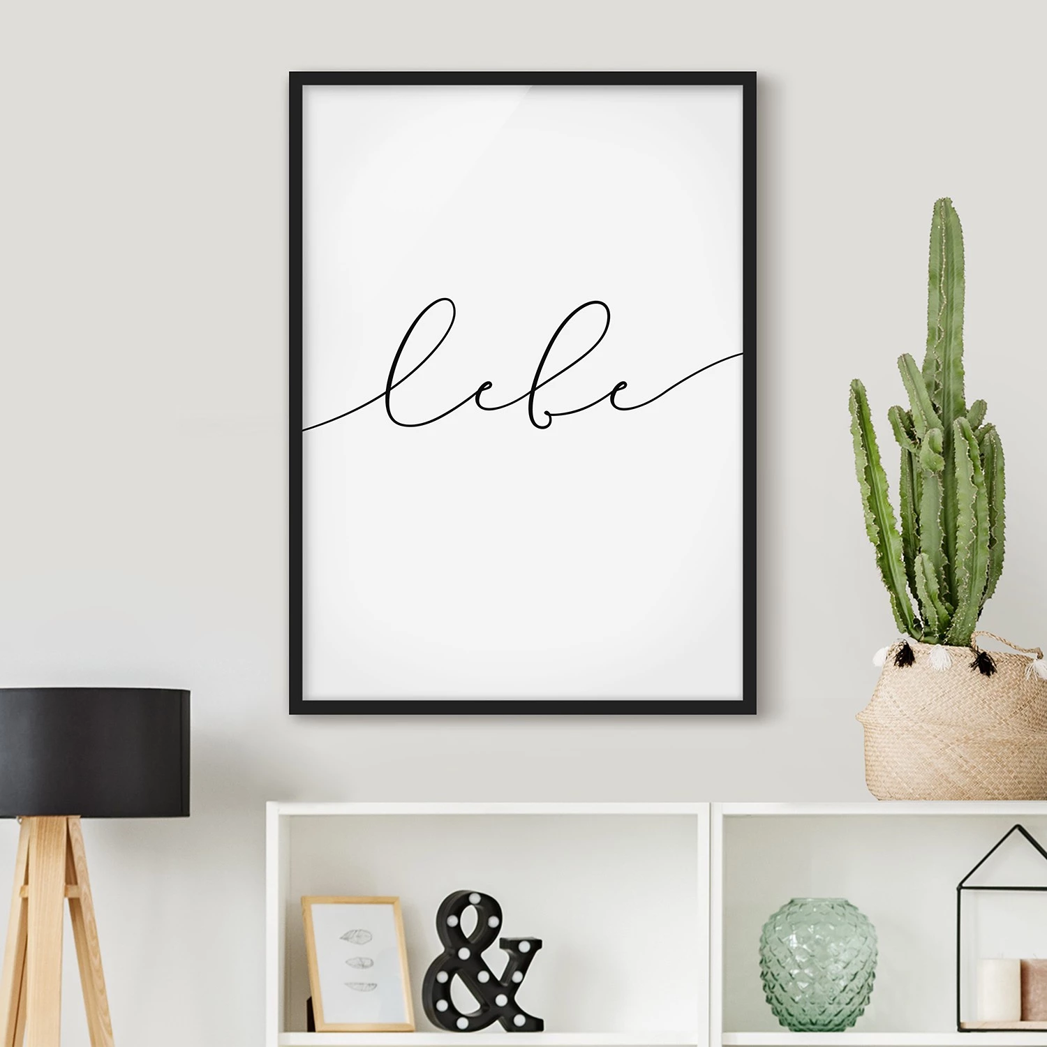 Bilderwelten Tableau déco Lebe calligraphie - Papier / Pin - Blanc - 50 x 70 cm – Image 2